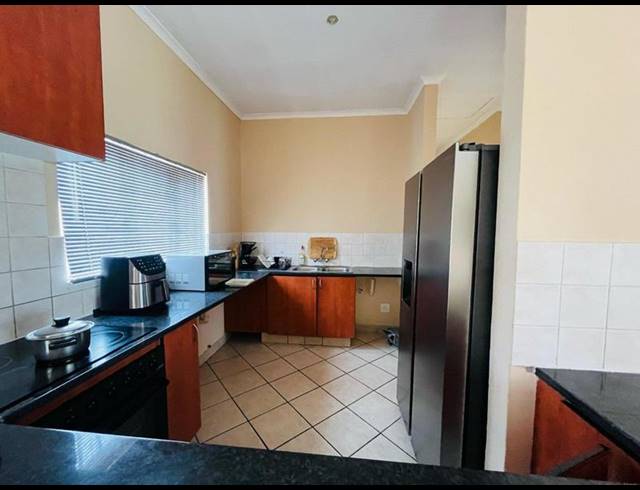 3 BEDROOM APARTMENT FOR SALE IN COUNTRY VIEW